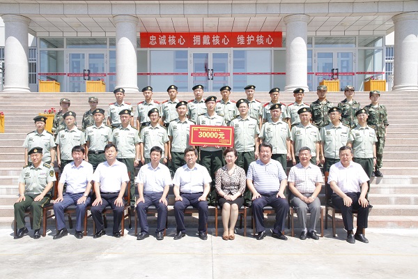 图为慰问活动现场